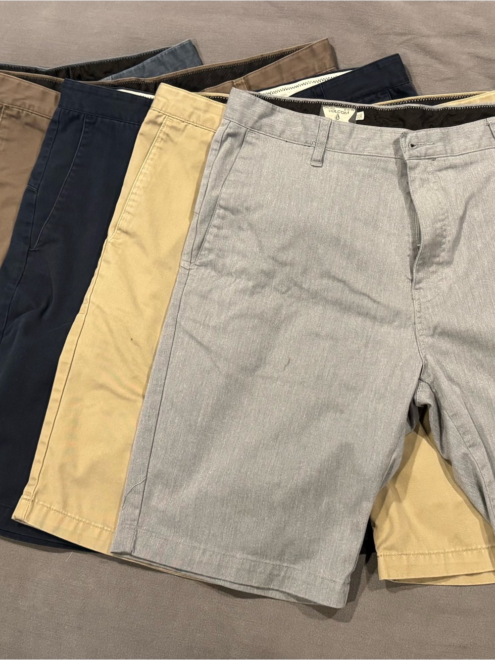 Volcom - 5 pairs of Lightweight Summer shorts